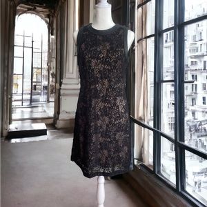 TOMMY HILFIGER SLEEVELESS LACE MINIDRESS.
